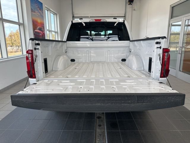 New 2026 Oxford White Ford XLT image 13