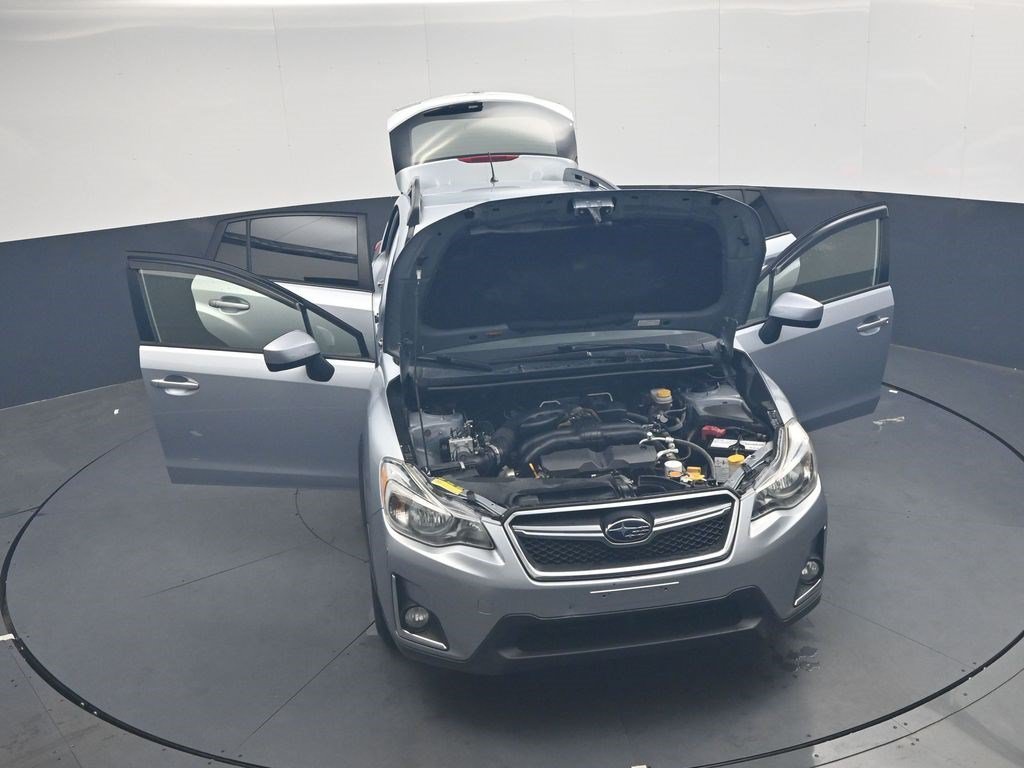 Used 2017 Ice Silver Metallic Subaru Premium image 35