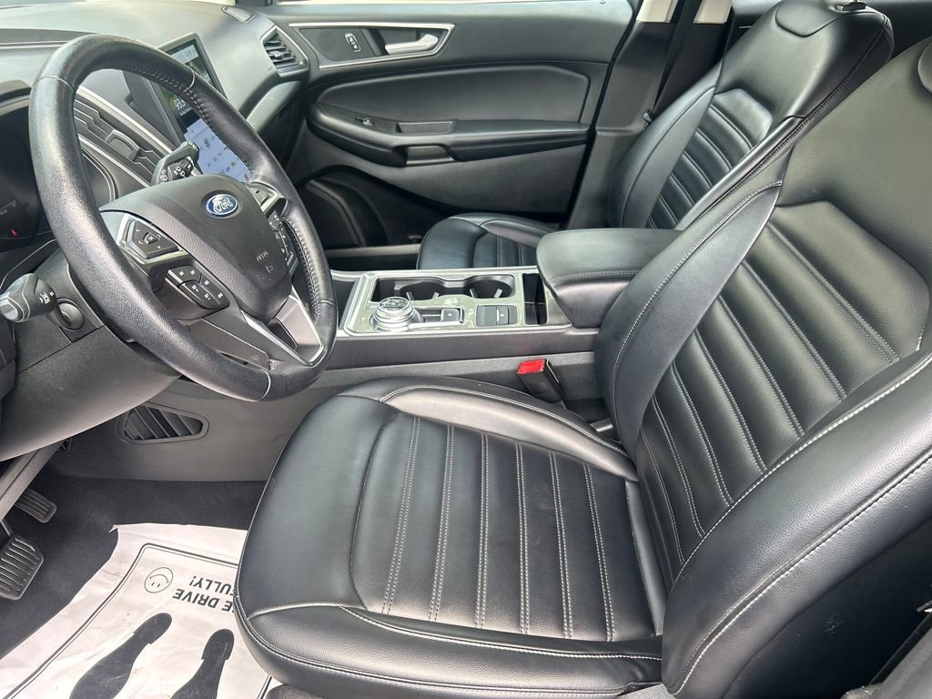 Used 2023 Gray Ford SEL image 12