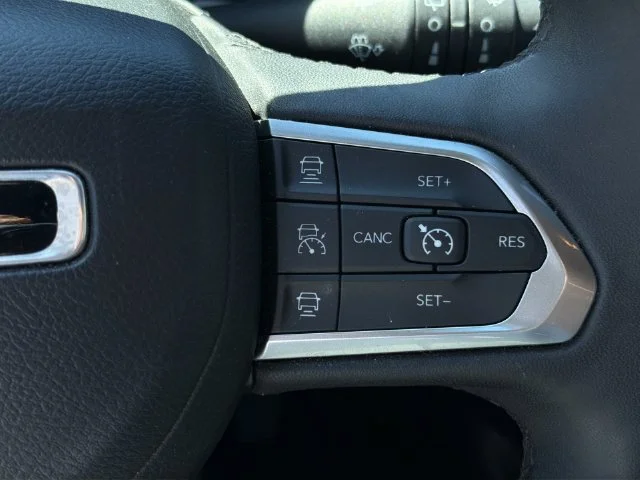 Used 2024 White Jeep Limited image 14