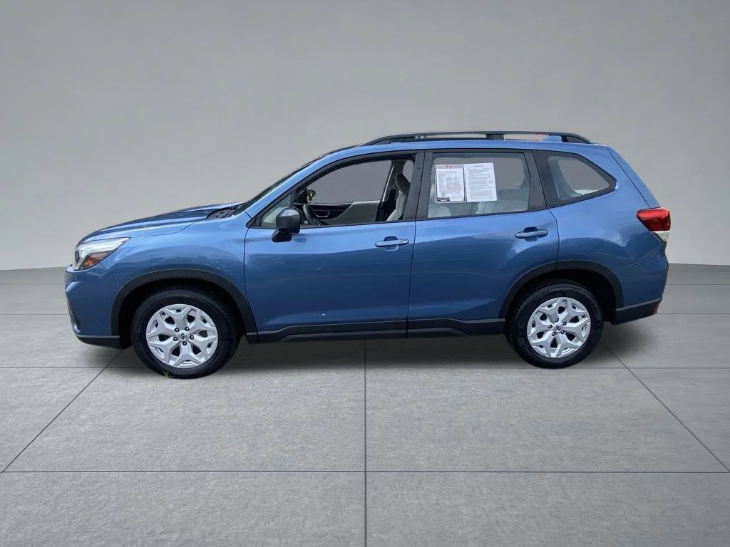 Used 2020 Blue Subaru Base image 3