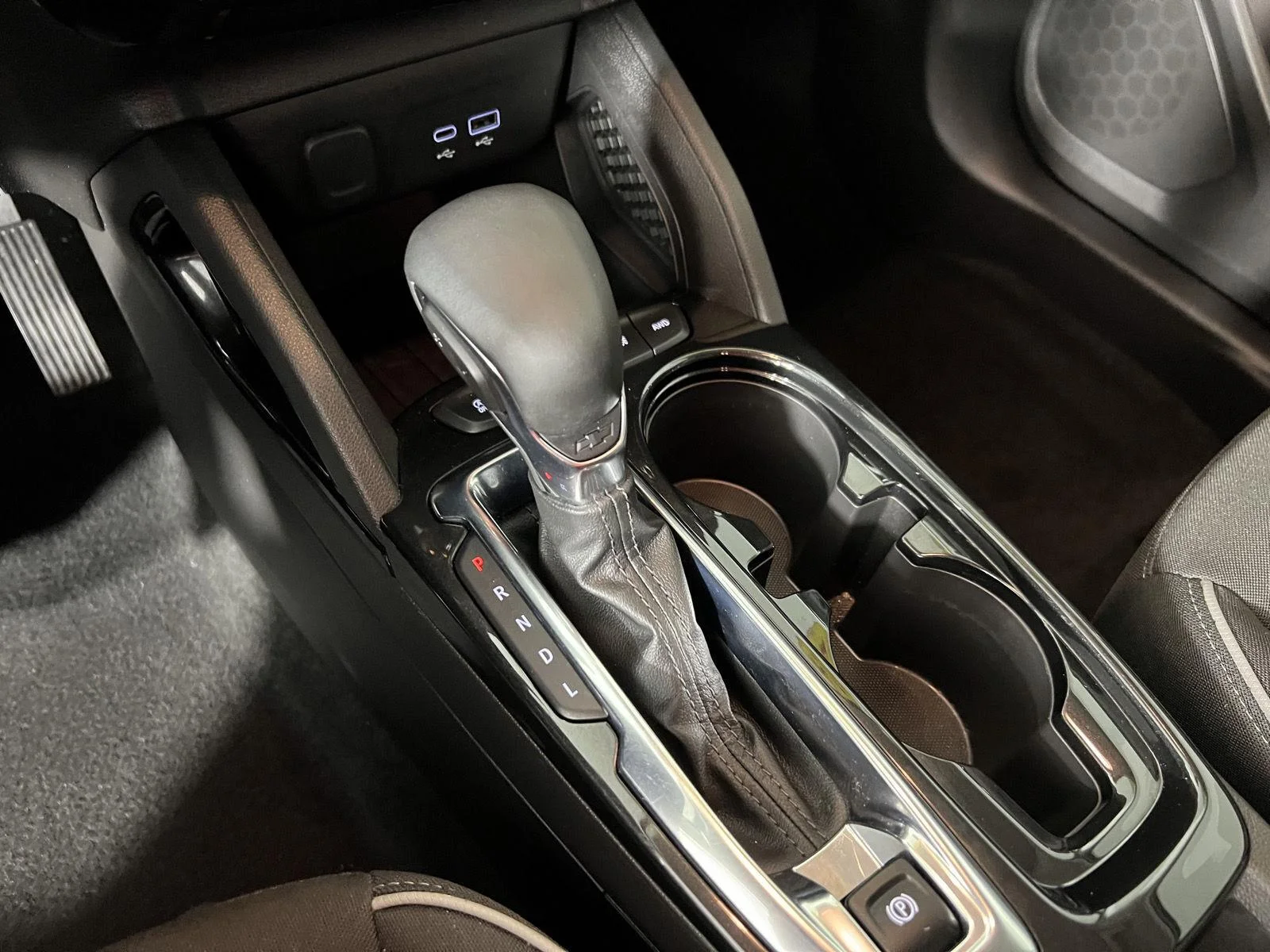 Used 2024 Mosaic Black Metallic Chevrolet LT image 19
