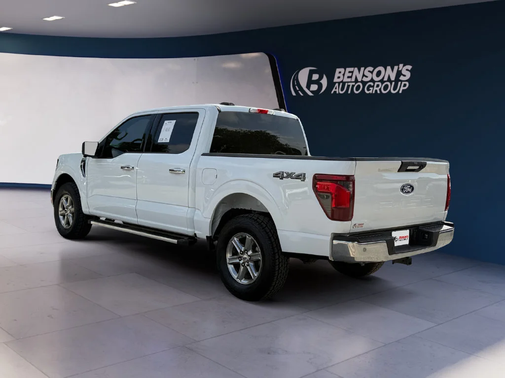 Used 2024 White Ford XLT image 3