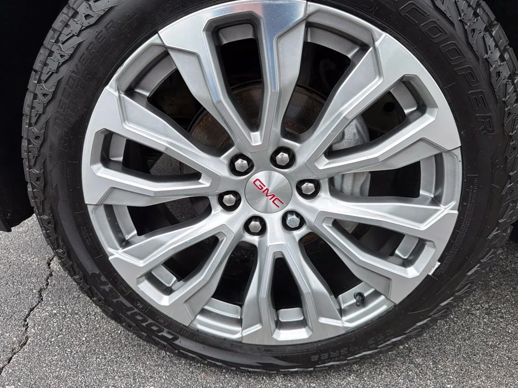 Used 2022 Midnight Blue Metallic GMC Denali image 9