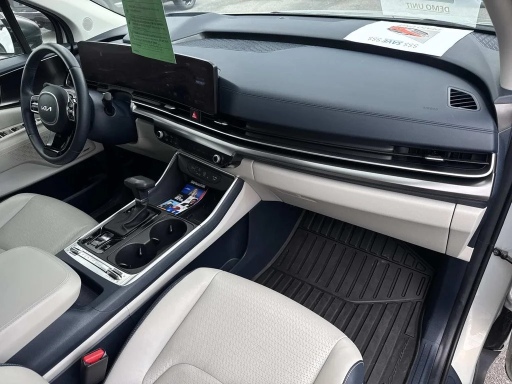 2025 Kia Carnival SX Prestige - Photo 19