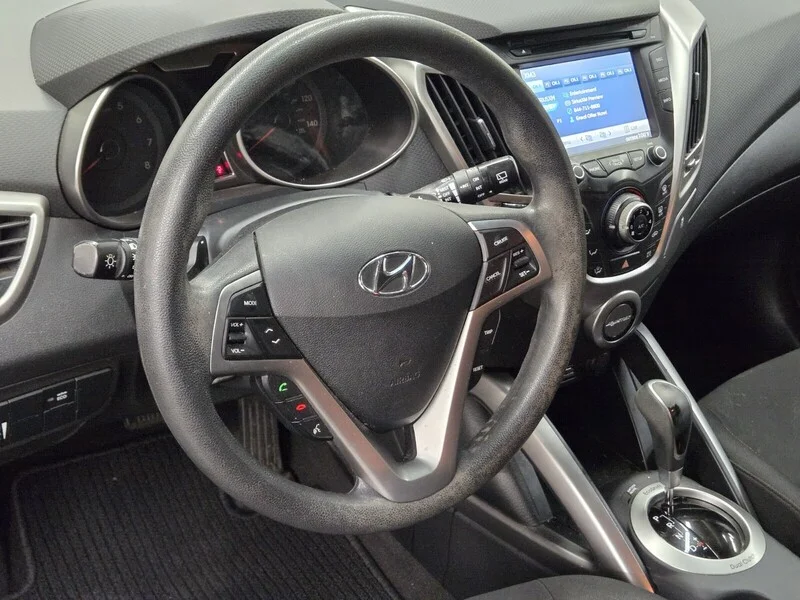 Used 2015 Pacific Blue Pearl Hyundai 3DR CPE AT image 15