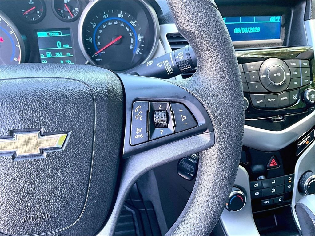 Used 2016 White Chevrolet LS image 23