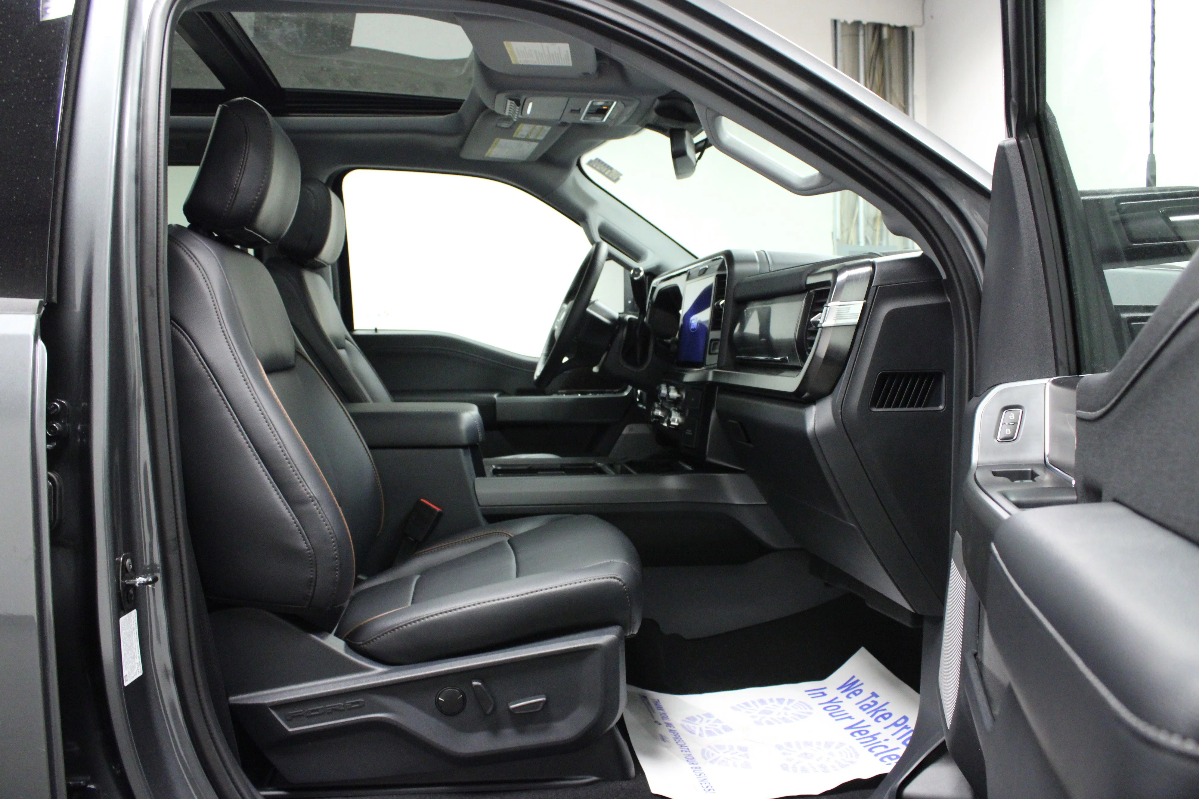 New 2026 Carbonized Gray Metallic Ford F-250® Lariat® image 16