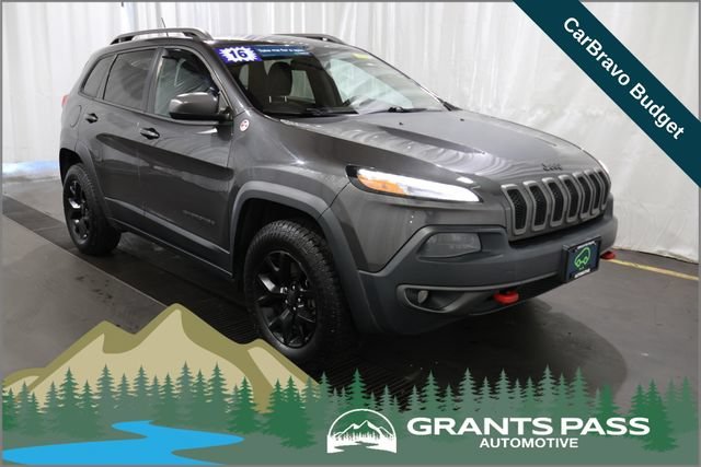 Certified Used 2016 Gray Jeep Trailhawk image 1