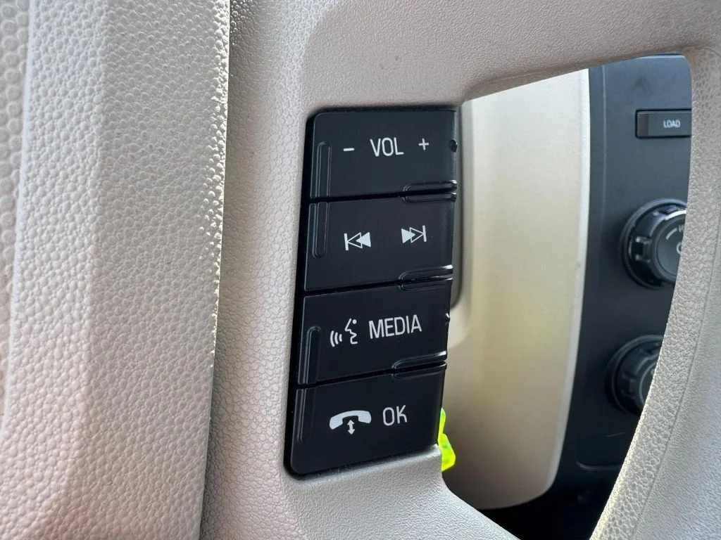 Used 2011 Blue Flame Metallic Ford XLS image 17