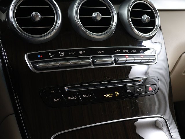 Used 2017 Black Mercedes-Benz GLC 300 image 22