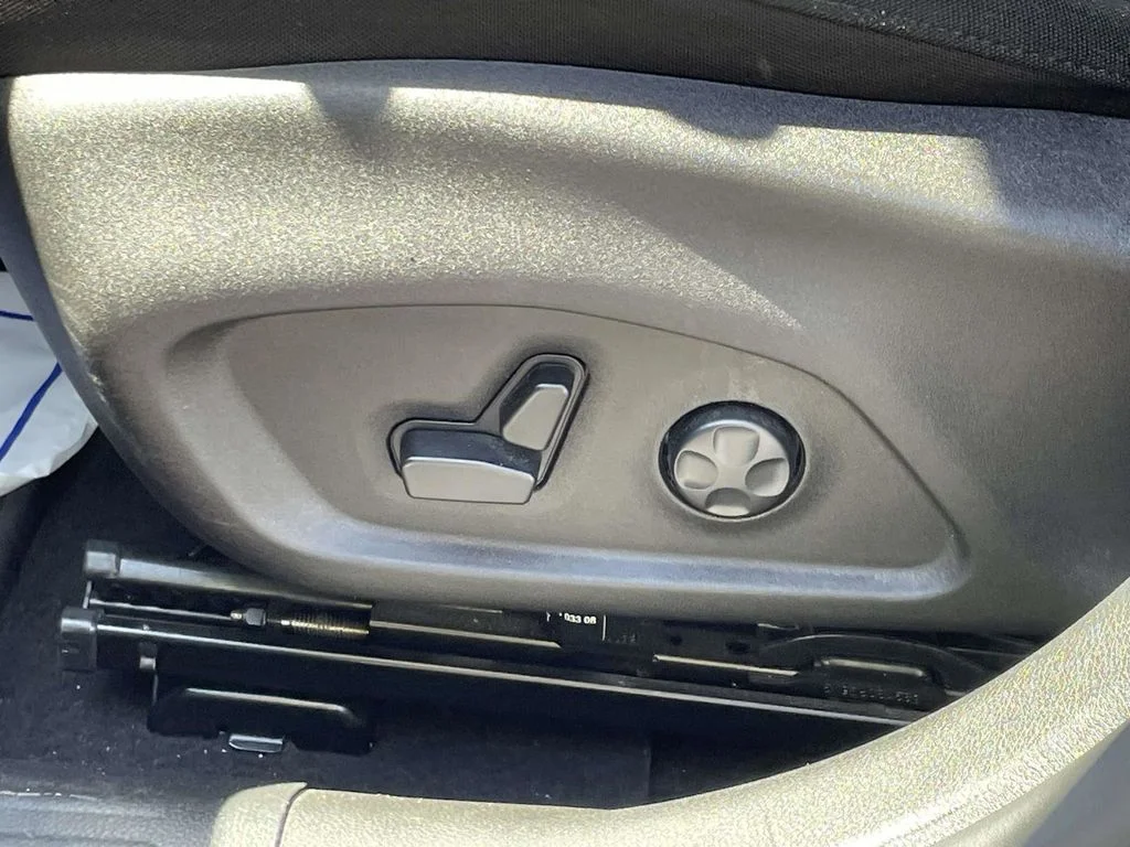 Used 2020 Blue Jeep Latitude image 26