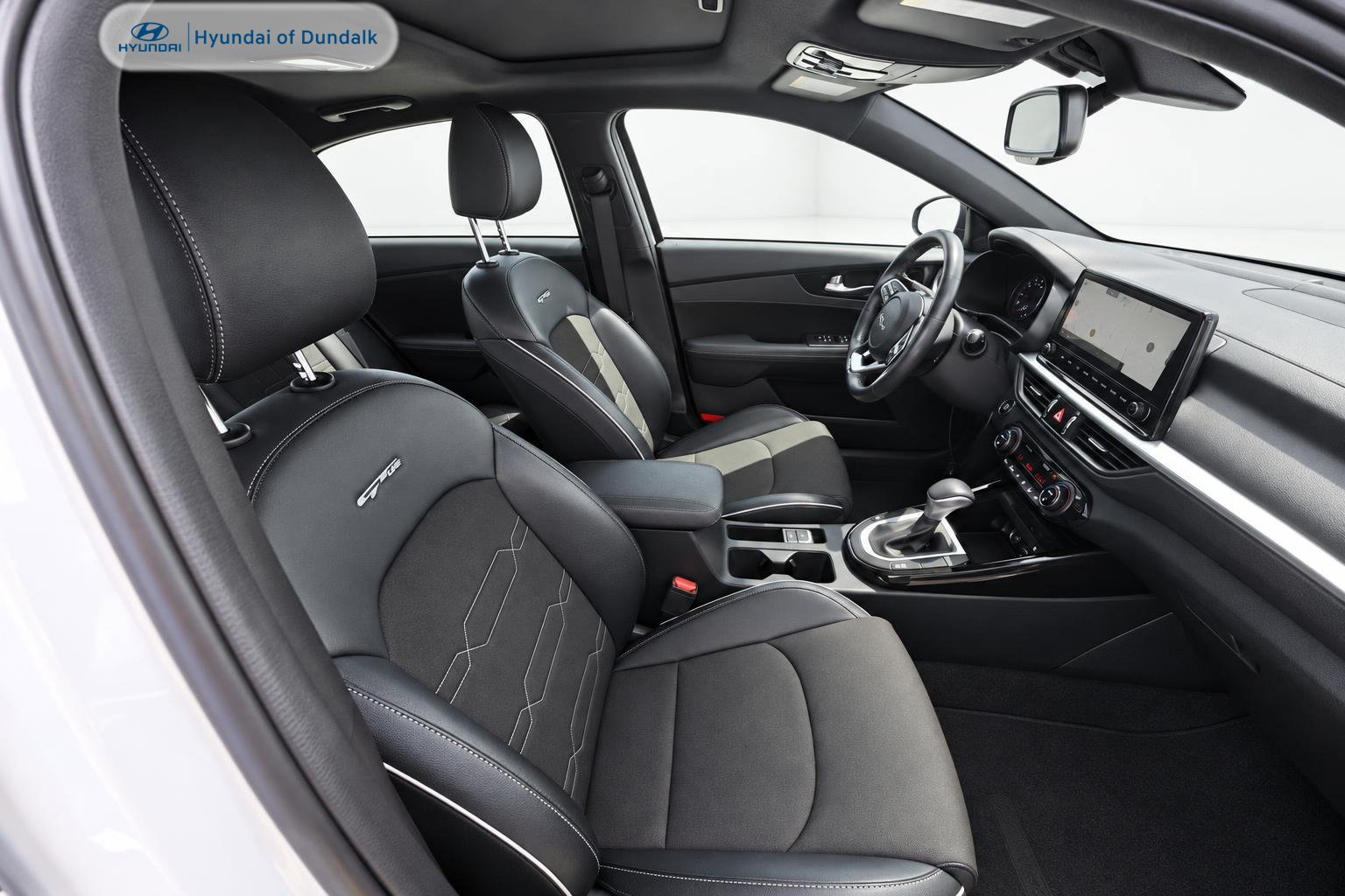 Used 2022 White Kia GT-Line image 8