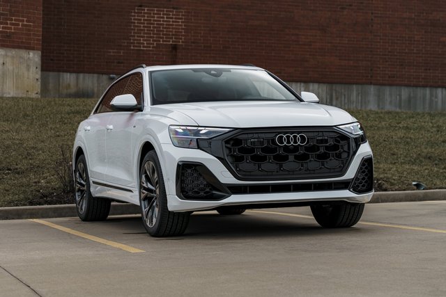 2026 Audi Q8 Premium Plus