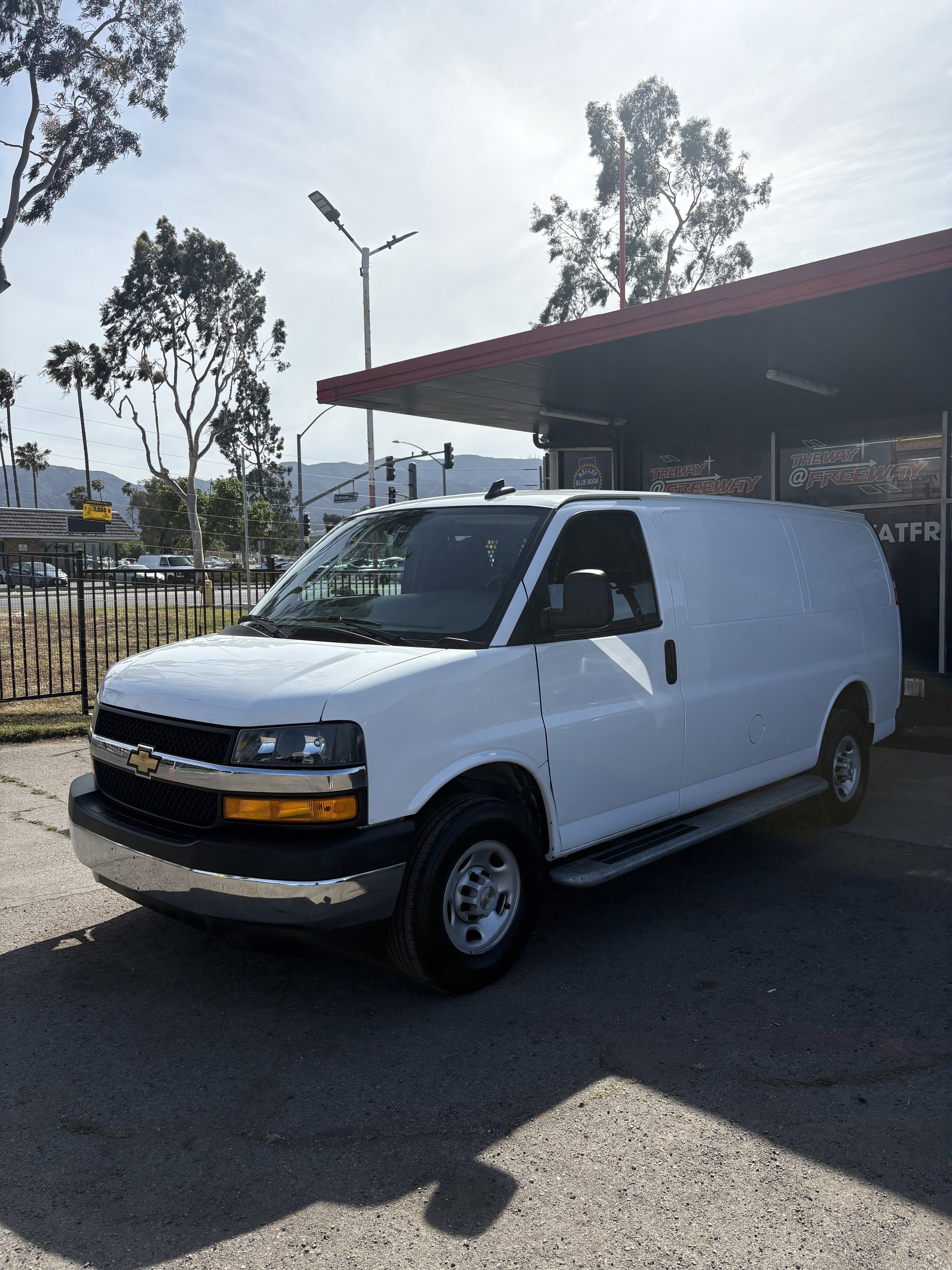 2024 Chevrolet Express 2500 Work Van HD's photo
