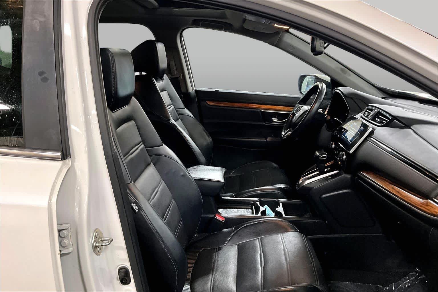 Used 2017 White Diamond Pearl Honda EX-L image 9