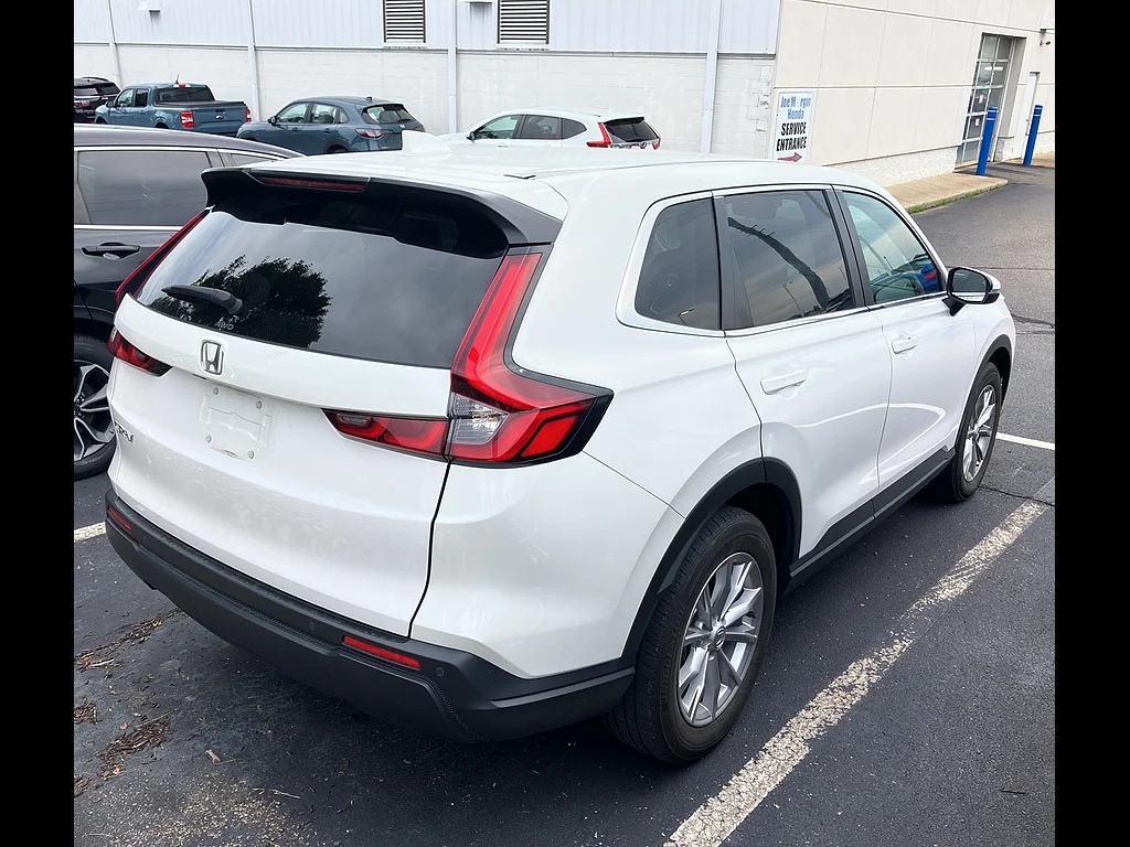 Certified Used 2024 Platinum White Pearl Honda EX-L image 9