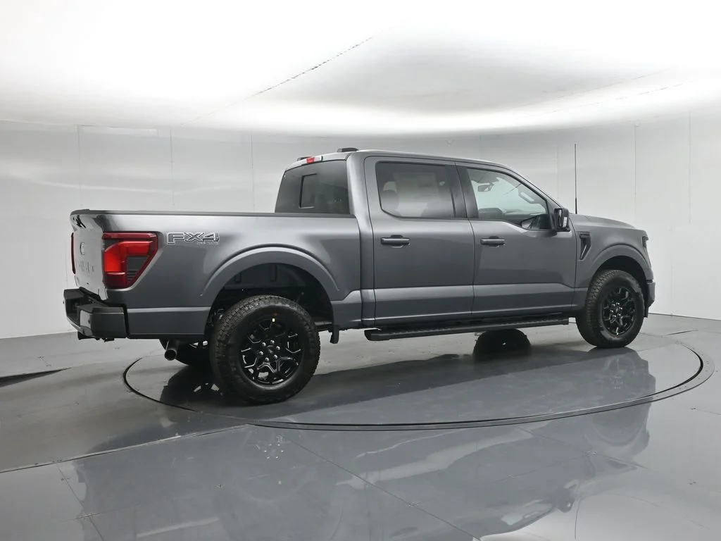 New 2026 Carbonized Gray Metallic Ford XLT image 28