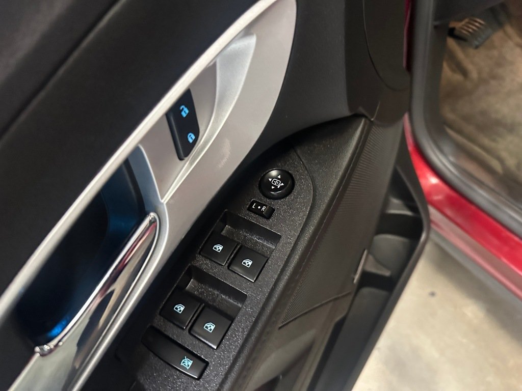 Used 2017 Siren Red Tintcoat Chevrolet Premier image 9