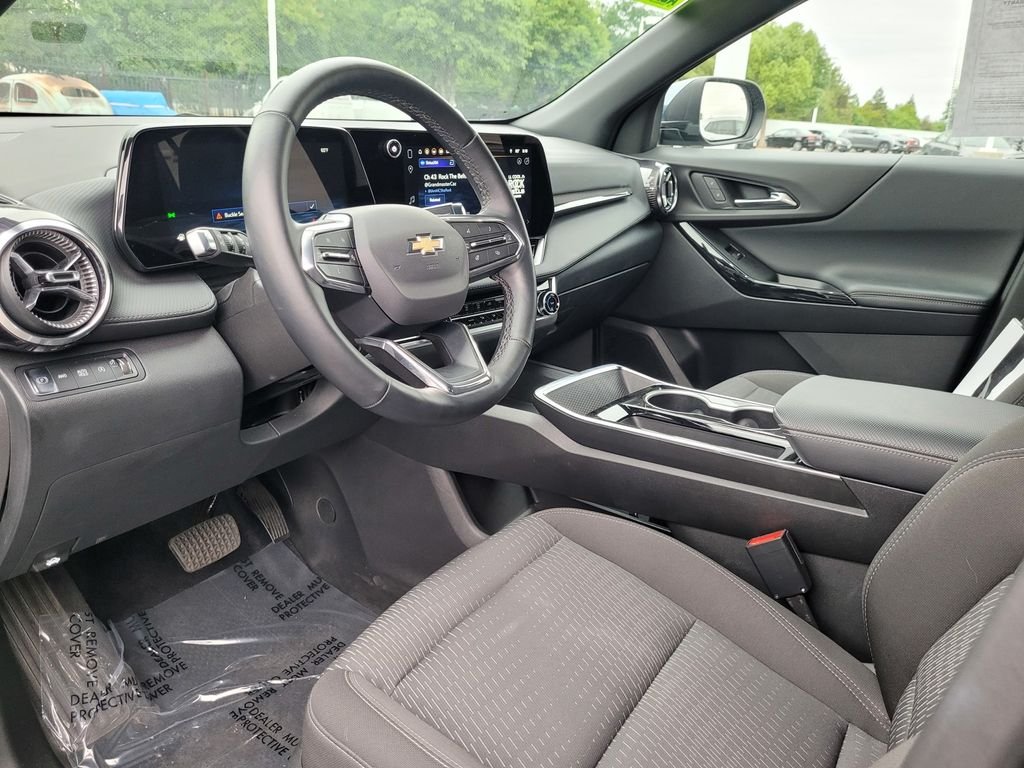 2025 Chevrolet Equinox LT - Photo 11