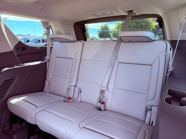 Used 2024 White GMC Denali image 27