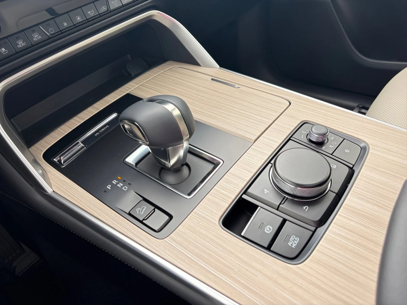 2026 Mazda CX-90 Preferred Package - Photo 18