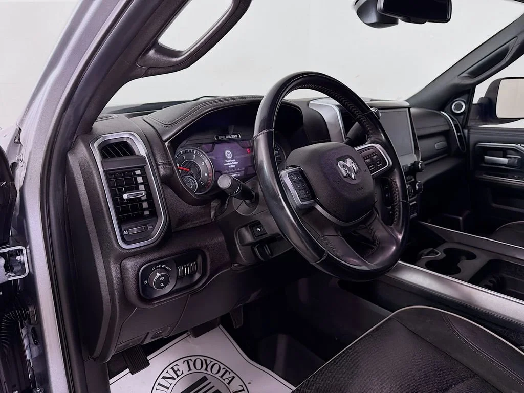 Used 2022  Ram Laramie image 10