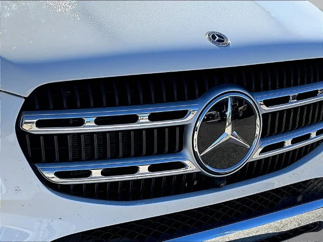 Used 2025 White Mercedes-Benz GLE 350 image 36