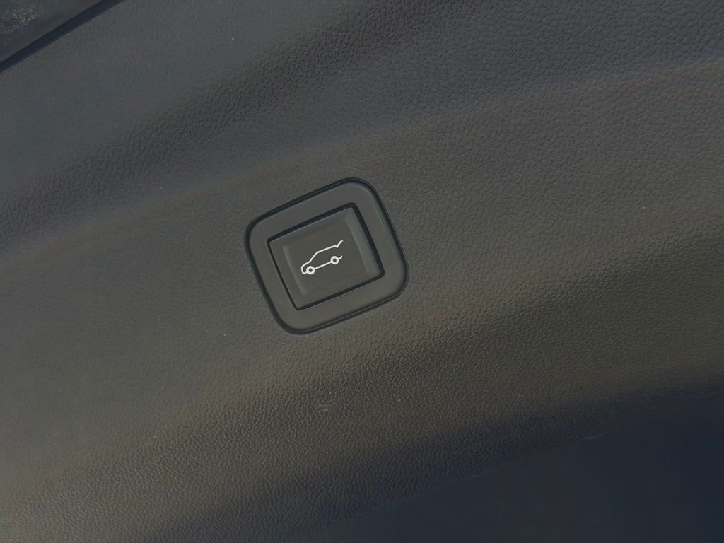Used 2021 Black GMC Denali image 16