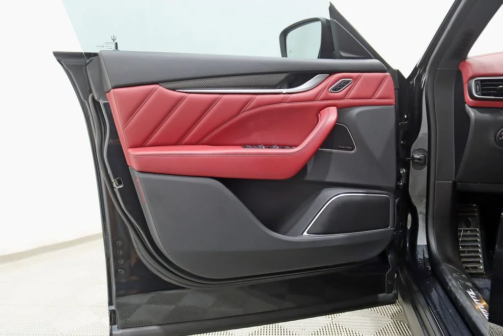Used 2022 Black Maserati Modena image 34