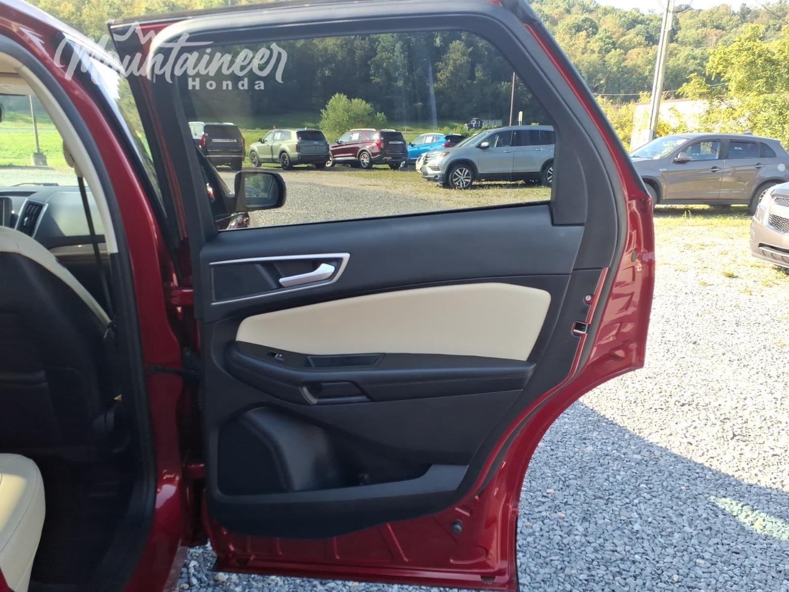 Used 2024 Rapid Red Metallic Tinted Clearcoat Ford SEL image 19