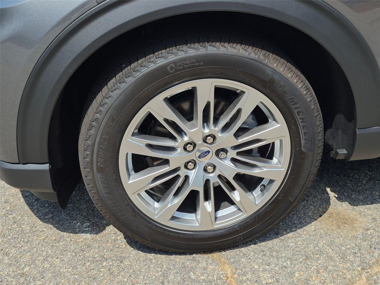 New 2026 Carbonized Gray Metallic Ford Platinum™ image 10