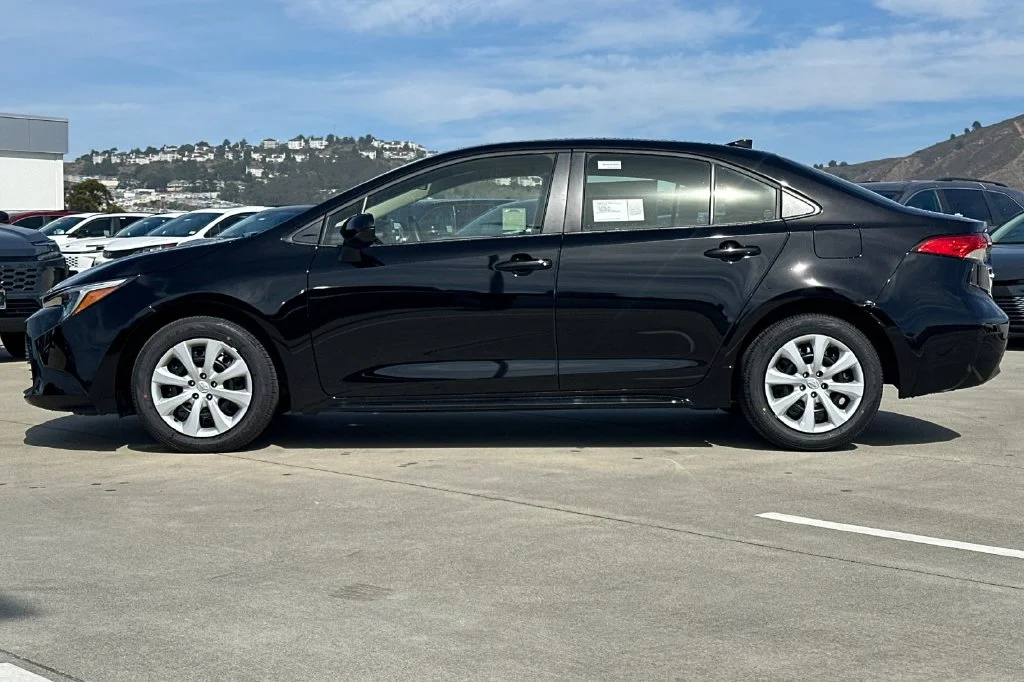 New 2027 Inked Toyota  LE image 7