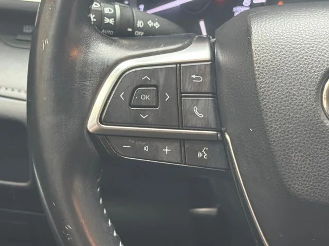 Used 2021 Black Toyota XLE image 22