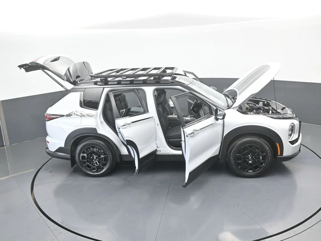 New 2026 White / Black Mitsubishi Trail Edition image 70