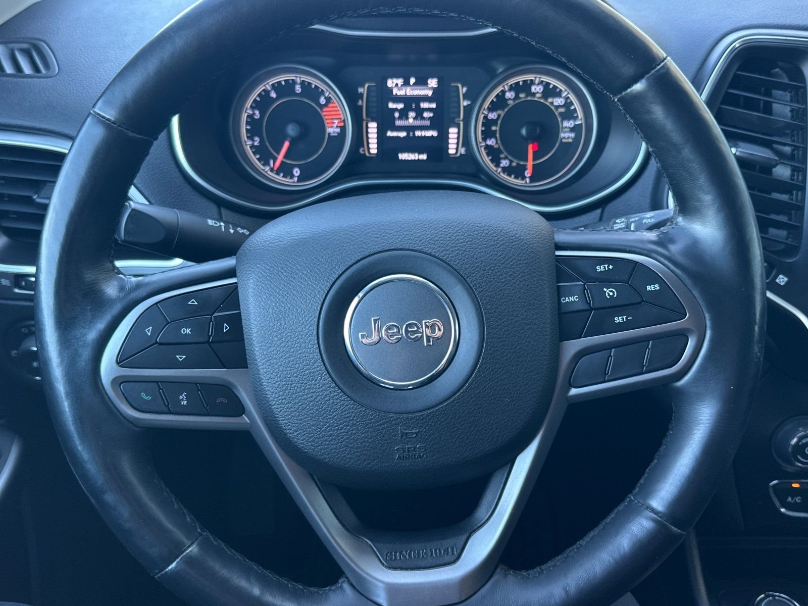Used 2019 Velvet Red Pearlcoat Jeep Latitude Plus image 20