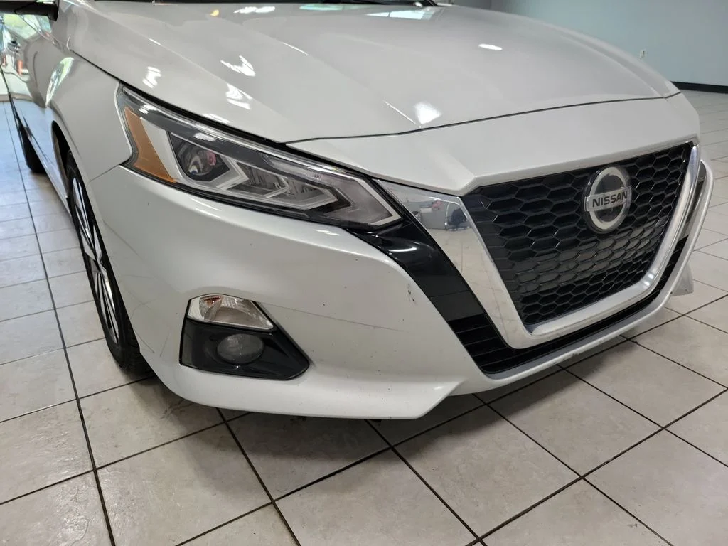Used 2020 Silver Nissan 2.5 SL image 20