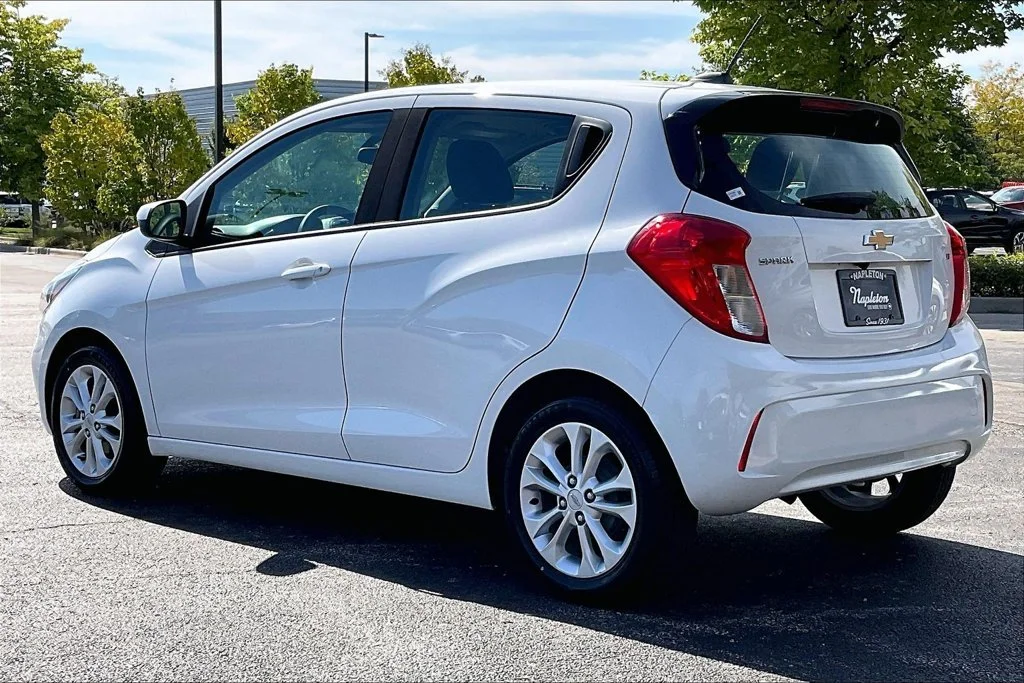 Used 2021 White Chevrolet 1LT image 13