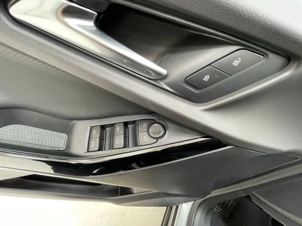 2026 Chevrolet Equinox LT - Photo 12