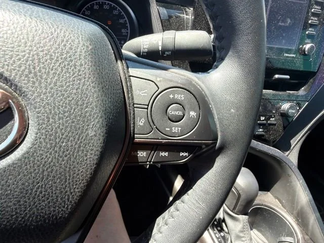Used 2022 White Toyota SE image 31