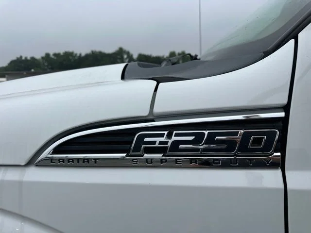 Used 2012 White Ford Lariat image 29