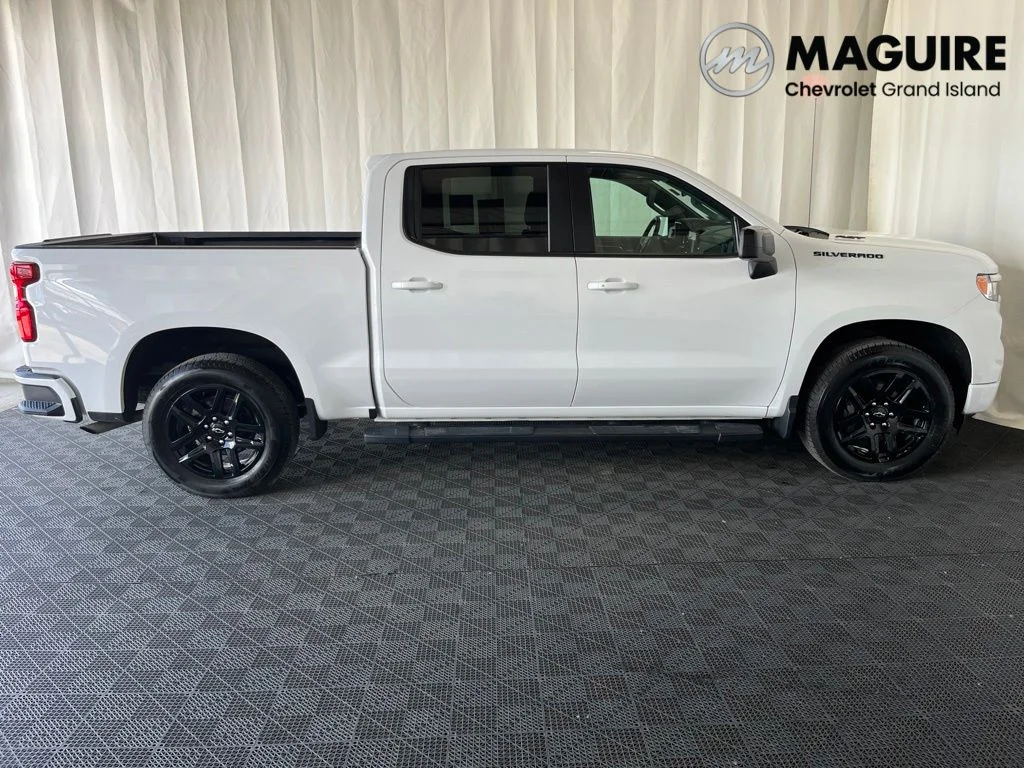 Used 2024 White Chevrolet RST image 2