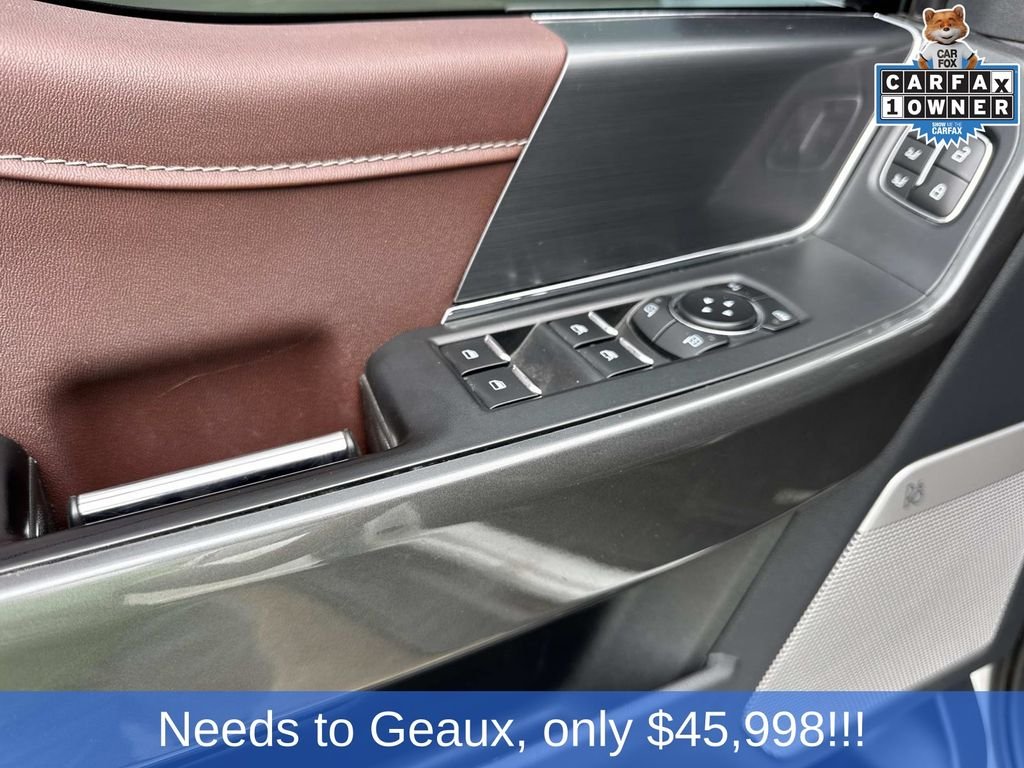 Used 2023 White Ford Lariat image 40