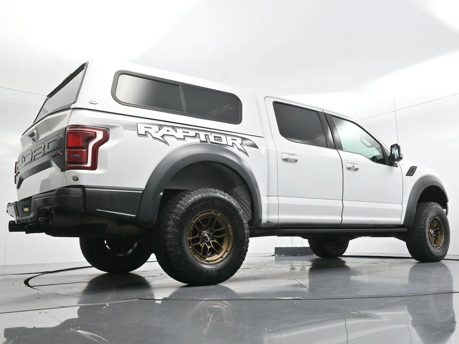 Used 2018 Oxford White Ford Raptor image 58