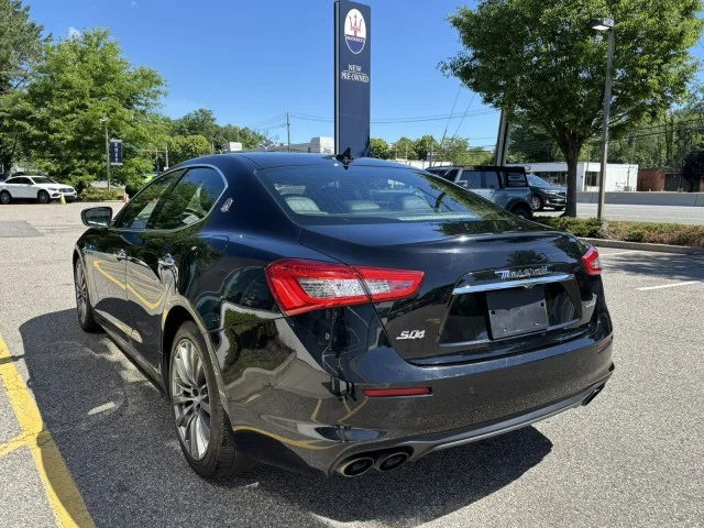 Used 2018 Nero Maserati S Q4 / NERO ~ NERO / CLEAN CARFAX !!! image 4