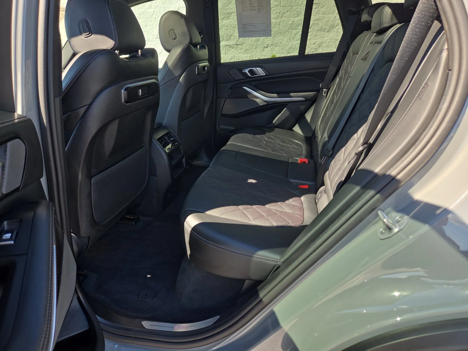 Used 2025 Gray BMW xDrive40i image 26