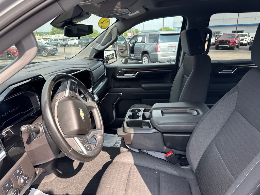 Used 2024 Sterling Gray Metallic Chevrolet LT image 17