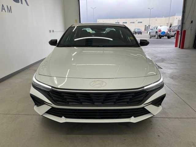 2025 Hyundai Elantra Blue - Photo 7