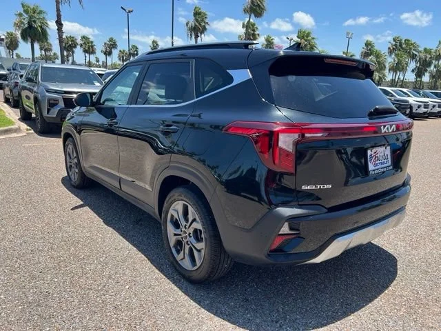 Used 2024 Black Kia S image 5