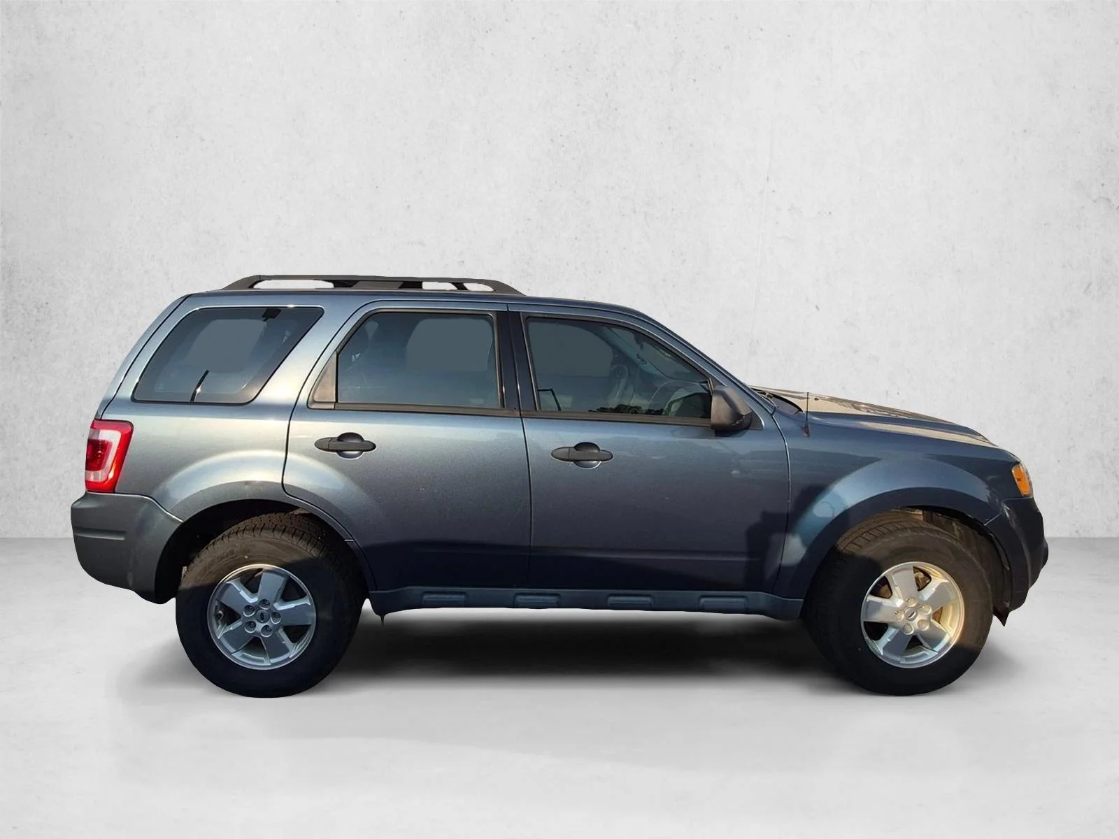 Used 2012 Steel Blue Metallic Ford XLS image 4